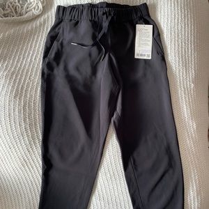 Black lululemon joggers